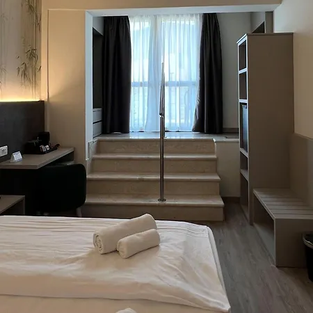 Hotel Garda Bellevue 4*